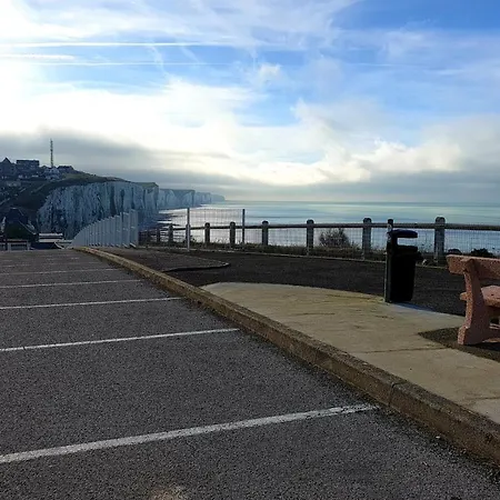 L'envol Des Vues Mers Dominante Au Centre Bourg *